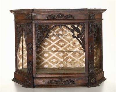 Teca in Legno Intagliato