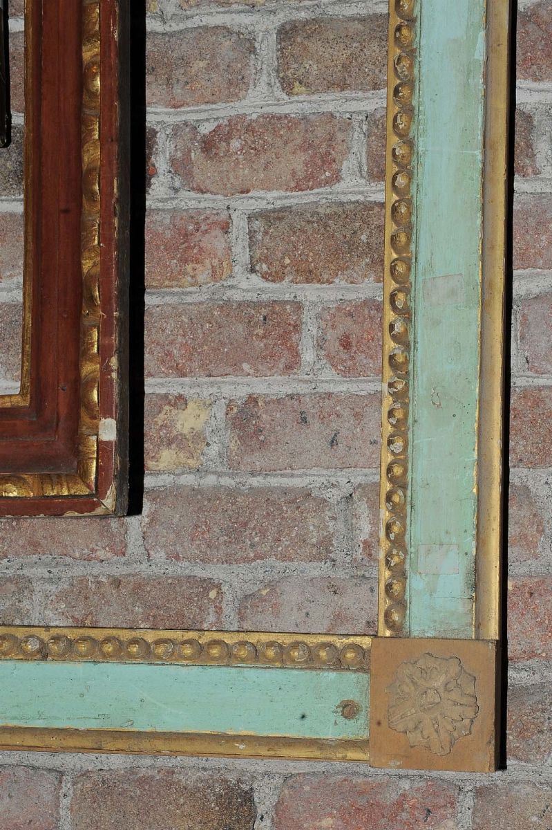 Cornice laccata Luigi XVI con perline sulla battuta, fine XIX secolo  - Asta Antiquariato, Argenti e Dipinti Antichi - Cambi Casa d'Aste