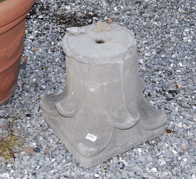 Capitello in pietra   - Asta Antiquariato, Argenti e Dipinti Antichi - Cambi Casa d'Aste