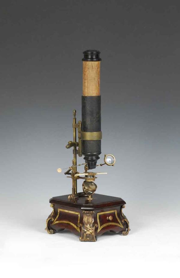 Microscopio composto non firmato, modello John MARSHALL, Inghilterra 1720 circa