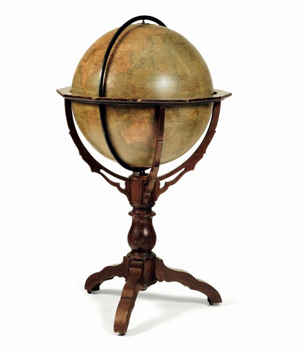 Grande globo terrestre da terra Paravia con base in legno tornito terminante a tre piedi sagomati, Guido Cora 1880