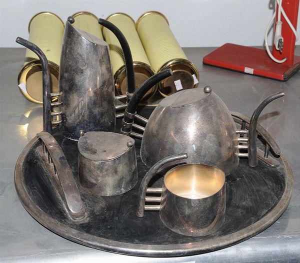 Servizio da tè e caffè in bachelite e metallo argentato, inizio XX secolo