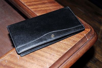 Portagioielli Gold Pfeil in Pelle Nera