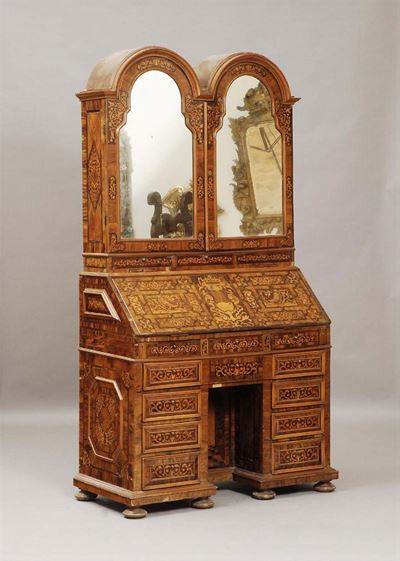 Trumeau Luigi XIV Lastronato e Riccamente Intarsiato a Volute ed Elementi Vegetali, Veneto XVIII ...