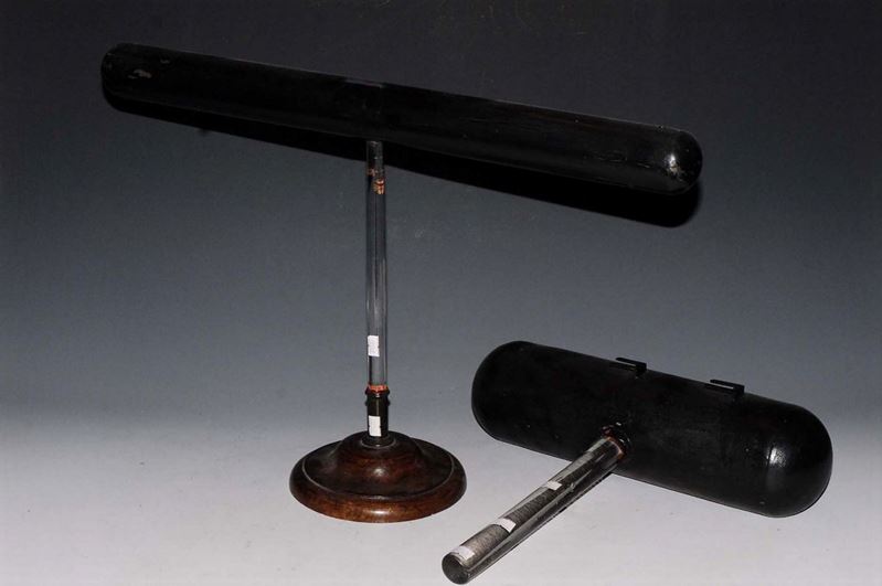 Due conduttori cilindrici in metallo verniciato, inizio XX secolo  - Auction OnLine Auction 02-2012 - Cambi Casa d'Aste