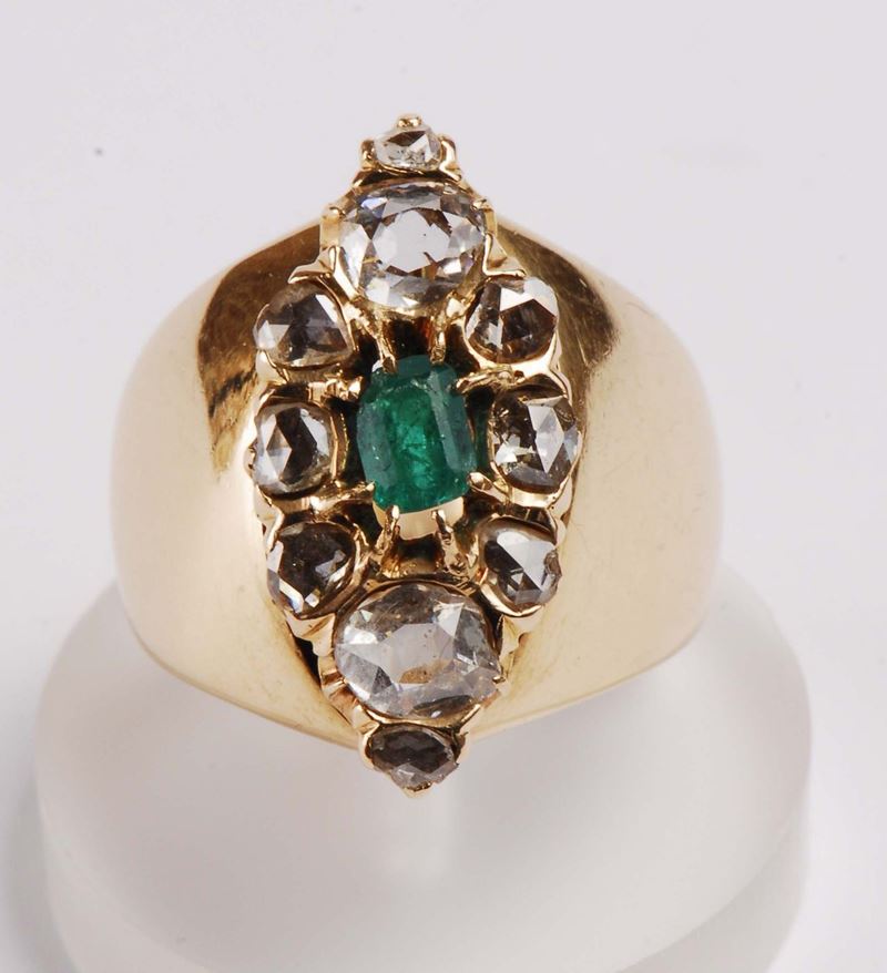 Anello in oro giallo 18Kt  - Asta Asta OnLine 11-2012 - Cambi Casa d'Aste