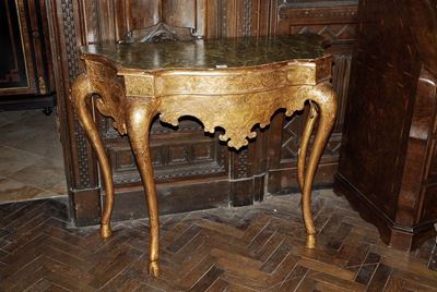 Console Luigi XV Bulinata e Dorata, Veneto XVIII Secolo