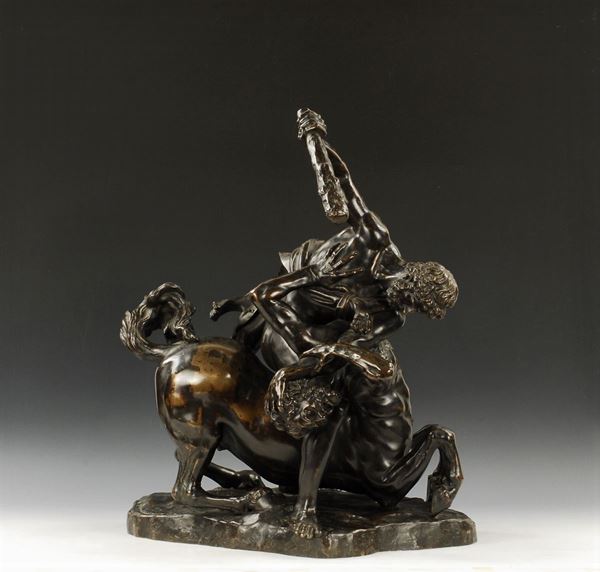 Gruppo in bronzo patinato raffigurante Ercole ed il Centauro