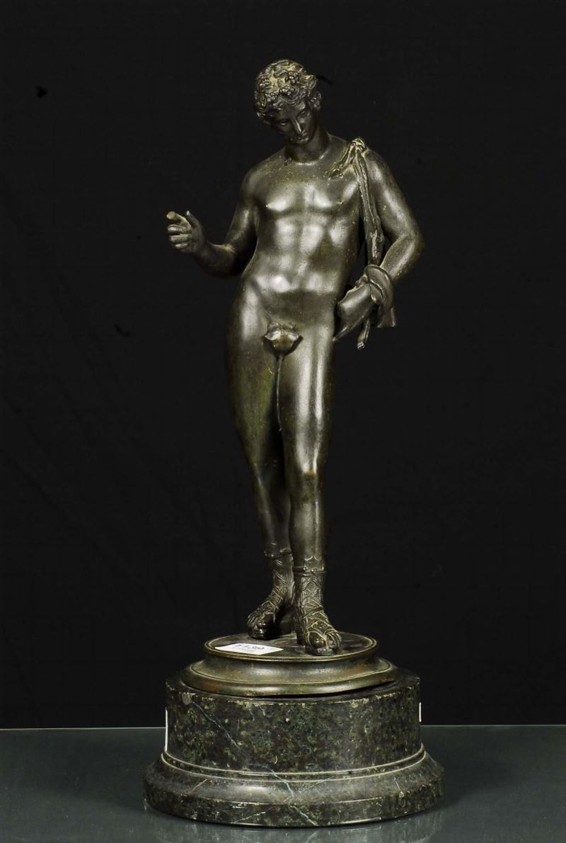 Bronzo raffigurante giovane atleta, XIX secolo  - Auction Antiquariato, Argenti e Dipinti Antichi - Cambi Casa d'Aste