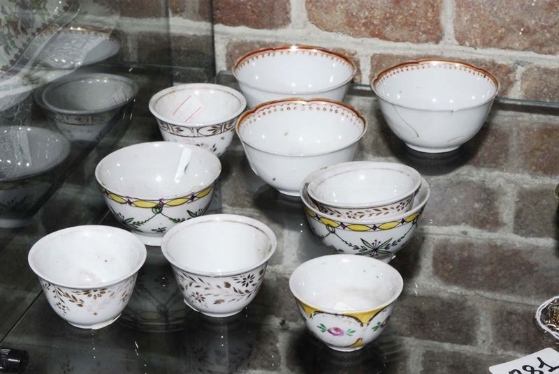 Lotto di dieci bicchieri in porcellana Nove di Bassano, fine XVIII secolo  - Asta Antiquariato, Argenti e Dipinti Antichi - Cambi Casa d'Aste