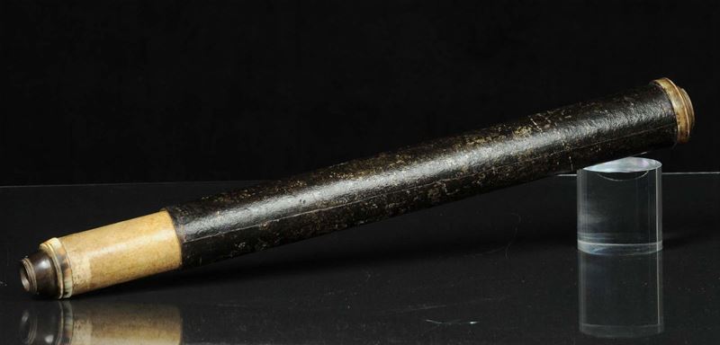 Cannocchiale in pelle e cartone con anelli in corno, XVIII secolo  - Auction Maritime Art and Scientific Instruments - Cambi Casa d'Aste