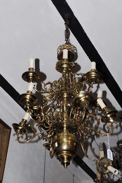 Lampadario Tipo Fiammingo in Ottone