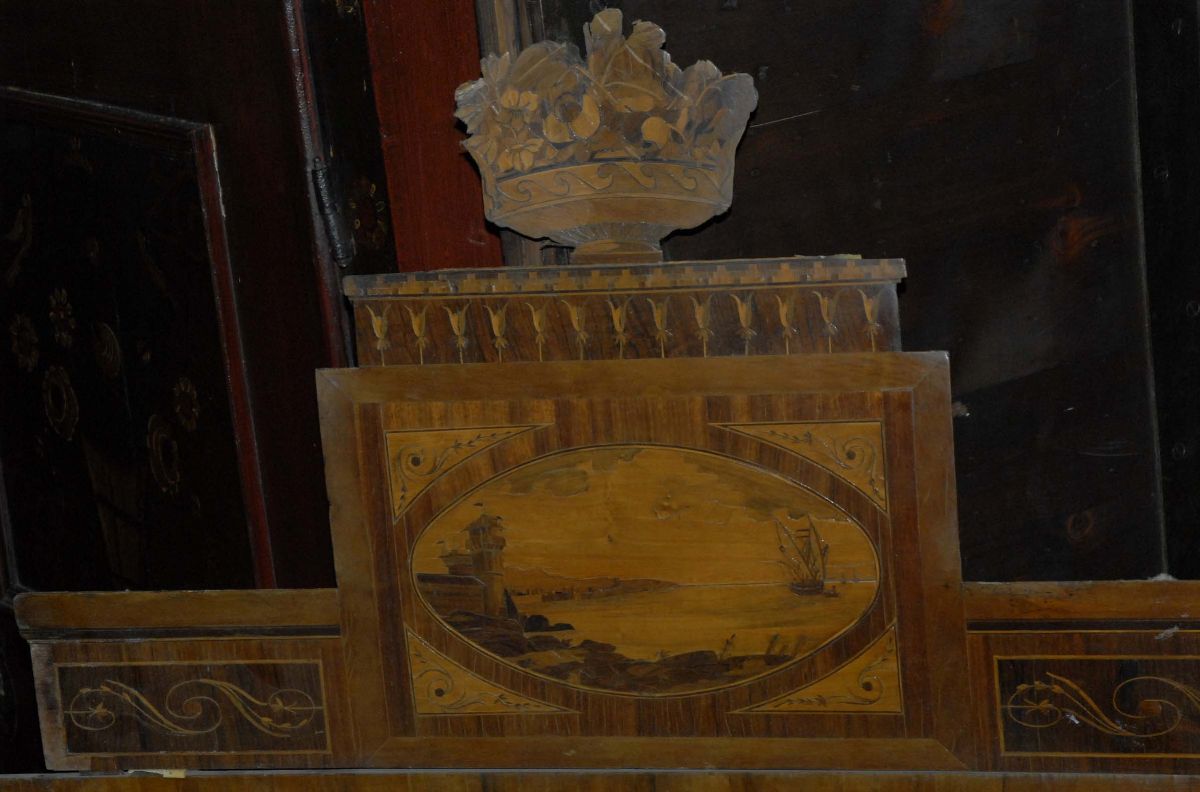 Lettino da Campo Pieghevole in Legno e Metallo Dorato, XIX Secolo