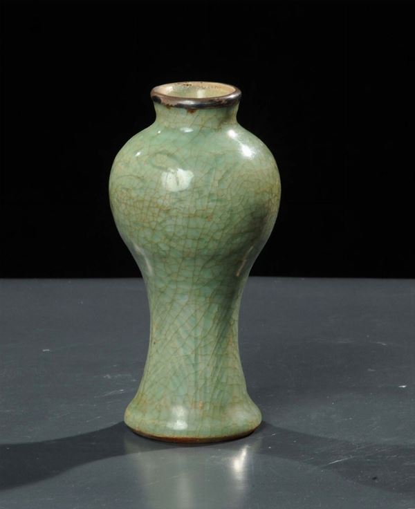 Vasetto ad urna in porcellana Celadon
