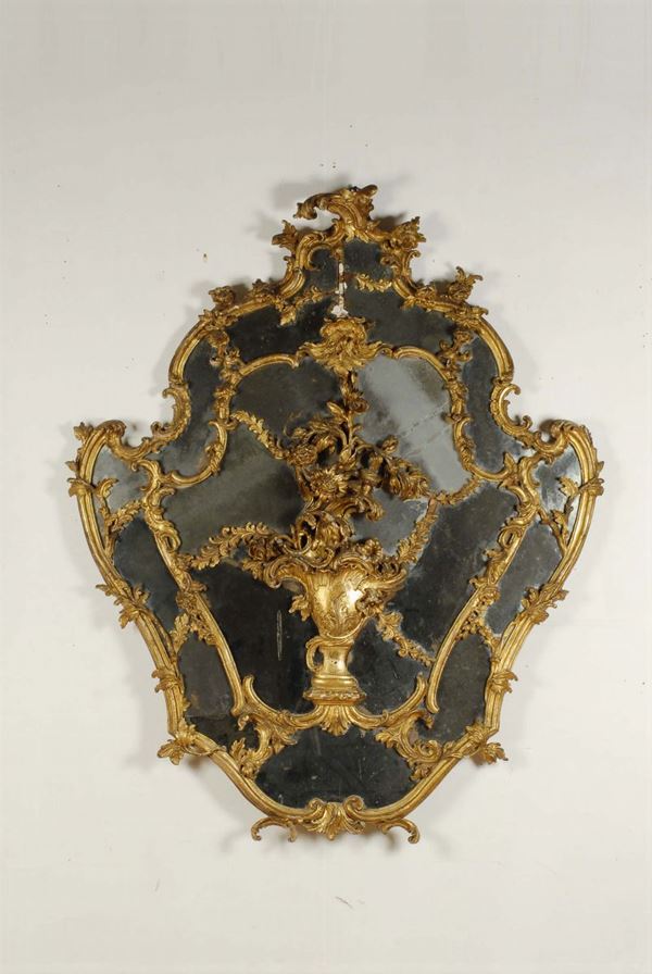 Rara specchiera Luigi XV dorata, XVIII secolo