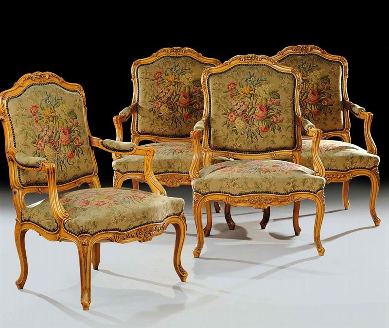 Quattro poltrone Luigi XV in acero intagliato, Francia XIX secolo  - Asta Asta OnLine 11-2012 - Cambi Casa d'Aste