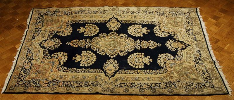 Tappeto Kirman, inizio XX secolo  - Auction Old Paintings and Furnitures - Cambi Casa d'Aste