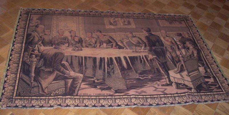 Arazzo meccanico con scena di interno La sera del 7 Febbraio 1848, XX secolo  - Asta Antiquariato, Argenti e Dipinti Antichi - Cambi Casa d'Aste