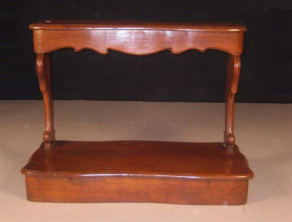 Inginocchiatoio in noce, XIX secolo