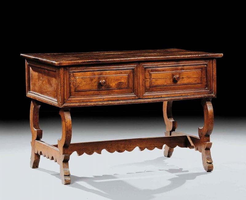 Tavolo a fratina in legno di noce con gambe a lira, Spagna XVIII secolo  - Auction OnLine Auction 06-2012 - Cambi Casa d'Aste