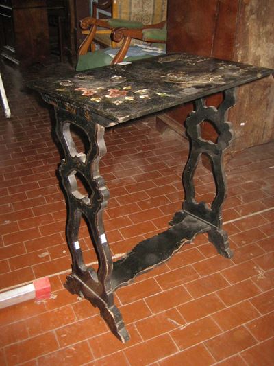 Tavolinetto Laccato ed Ebanizzato, XIX Secolo