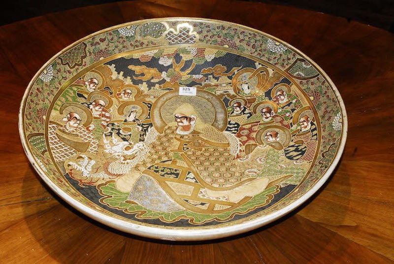 Grande piatto Satzuma, Cina XIX secolo  - Asta Antiquariato e Dipinti Antichi - Cambi Casa d'Aste
