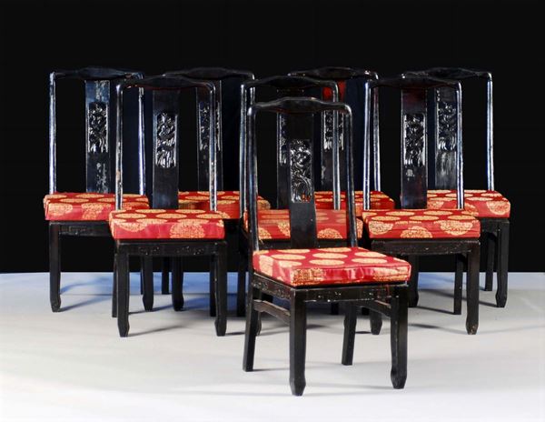 Otto sedie in legno ebanizzato, Cina XX secolo