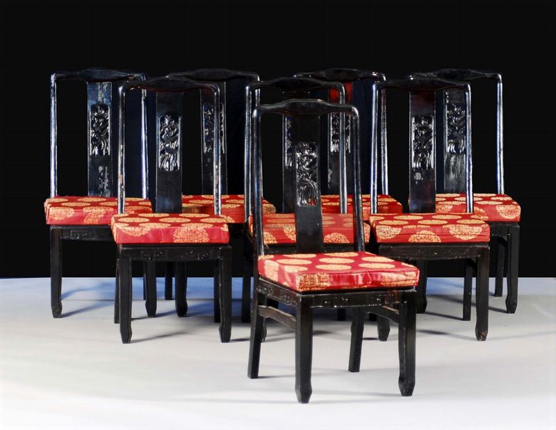 Otto sedie in legno ebanizzato, Cina XX secolo  - Asta Antiquariato e Dipinti Antichi - Cambi Casa d'Aste