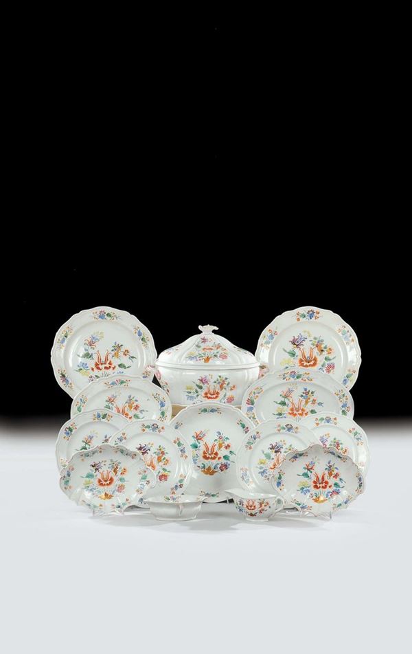 Servizio di piatti in porcellana con decorazione al garofano, Firenze manifattura Ginori, XVIII secol [..]