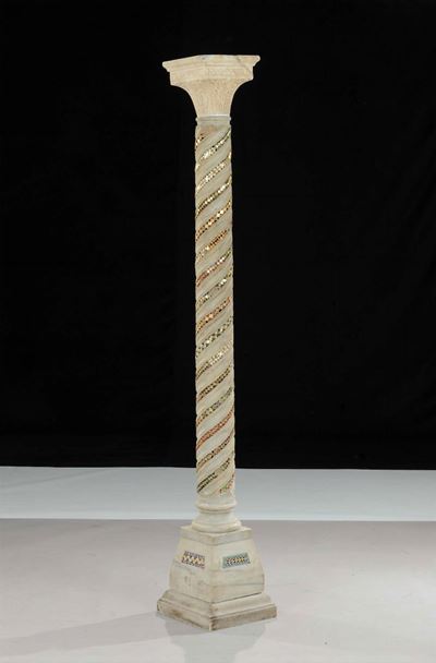 Colonna in Marmo Bianco a Torciglione con Intarsi, Inizio XX Secolo