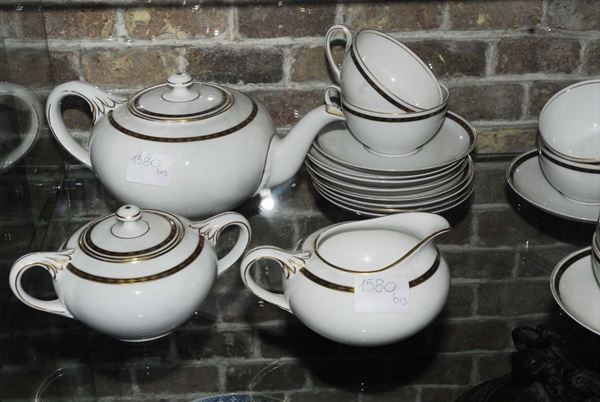 Servizio da t Rosenthal con decoro blu e oro