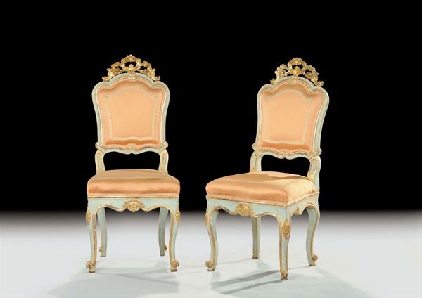 Coppia si sedie in legno intagliato, XIX secolo