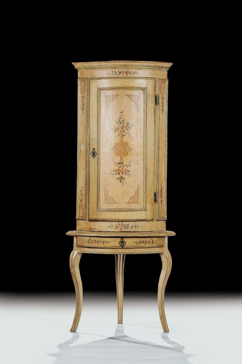 Cantonale laccato nei toni dellÕocra, Piemonte XVIII secolo  - Auction Old Paintings and Furnitures - Cambi Casa d'Aste