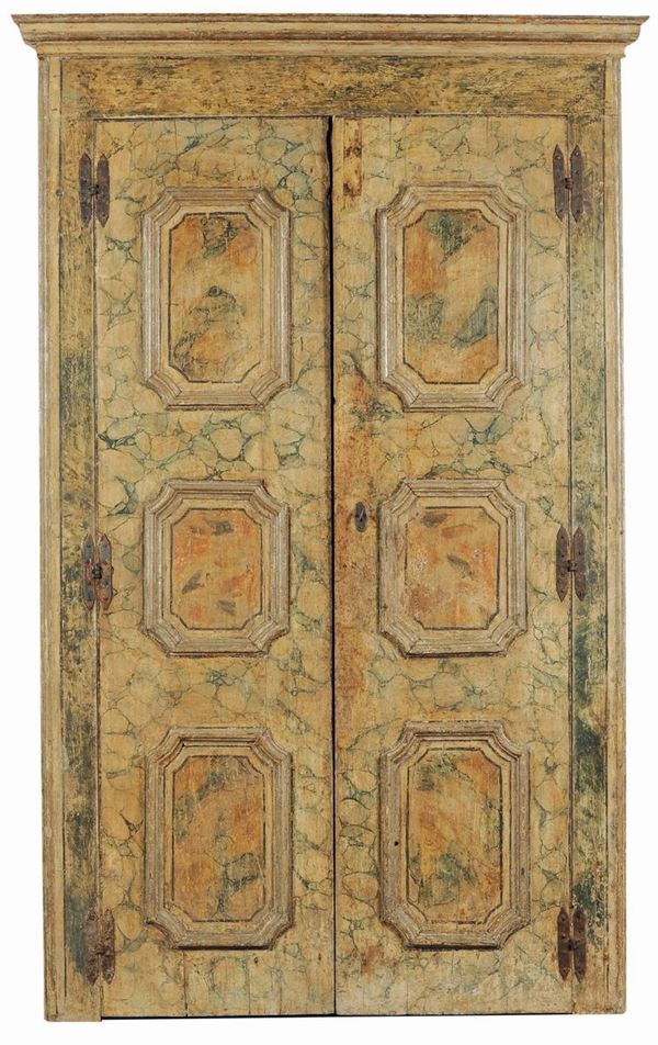 Portale in legno a due ante pannellate, fine XVIII secolo