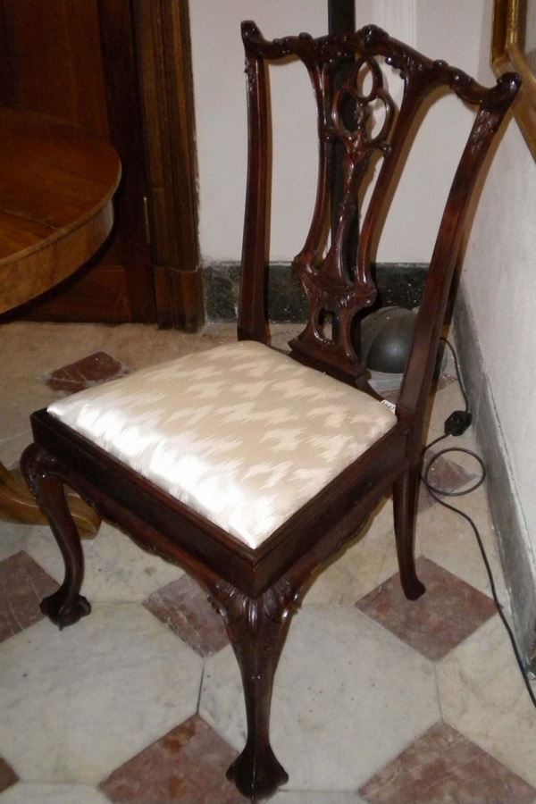 Sei sedie in legno intagliato, inizio XX secolo