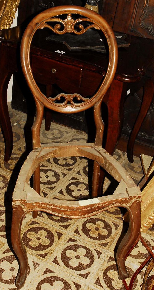 Quattro sedie in noce  - Asta Antiquariato e Dipinti Antichi - Cambi Casa d'Aste