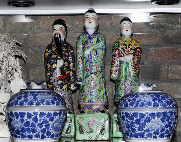 Lotto di oggetti in ceramica, XX secolo