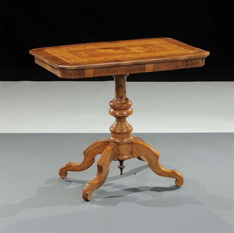 Tavolino interamente lastronato e filettato, XIX secolo  - Auction OnLine Auction 06-2012 - Cambi Casa d'Aste