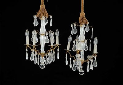 Coppia di Piccoli Lampadari a Cinque Luci in Bronzo Dorato