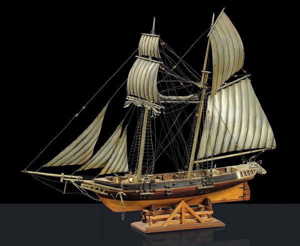 Modellino di brigantino goletta a due alberi in argento e legno