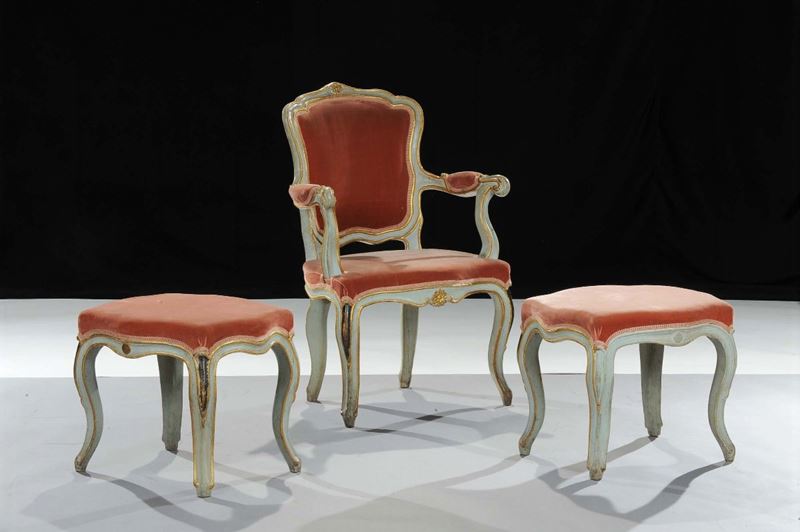 Poltrona e due sgabelli Luigi XV laccati, XVIII secolo e successivi  - Auction Antiquariato e Dipinti Antichi - Cambi Casa d'Aste