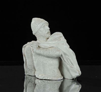 Statuetta Raffigurante Arciere in Porcellana Bianca