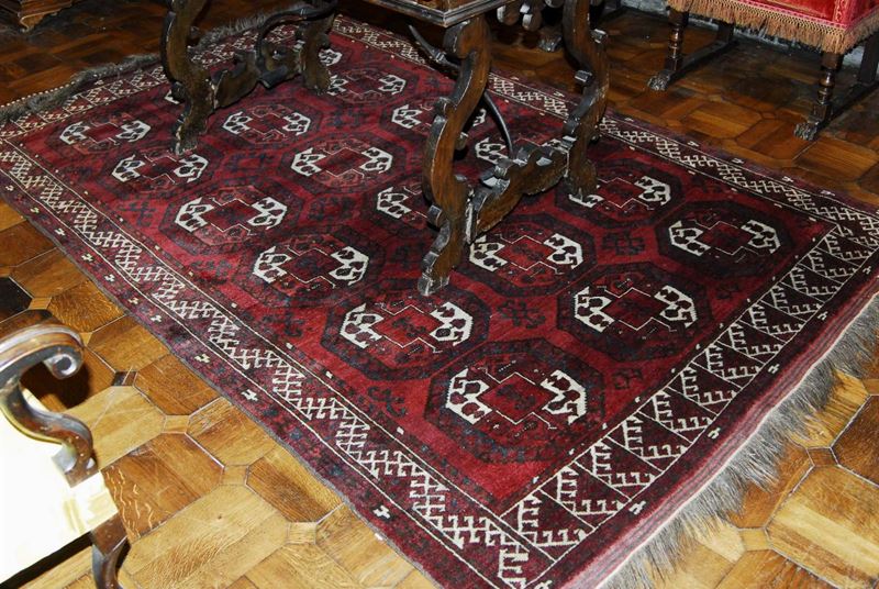 Tappeto turkmeno, inizio XX secolo  - Asta Antiquariato e Dipinti Antichi - Cambi Casa d'Aste