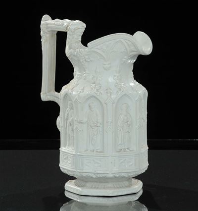 Brocca in Ceramica Bianca Decorata con Figure di Santi Entro Nicchie, XIX Secolo