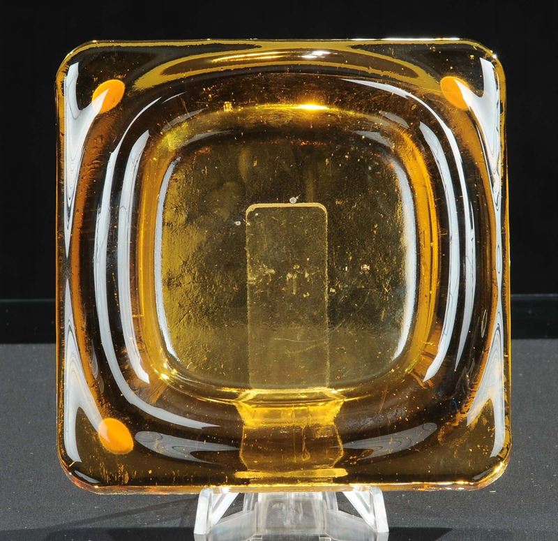 Posacenere in vetro giallo, XX secolo  - Auction Time Auction 6-2014 - Cambi Casa d'Aste