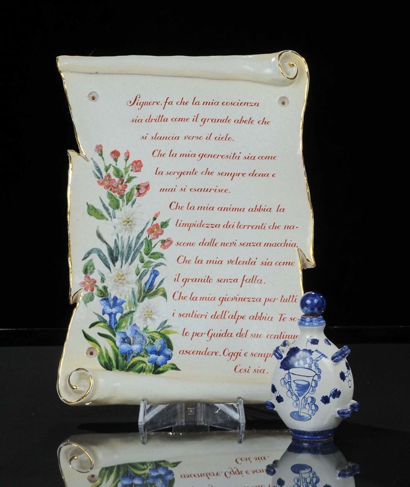 Lotto composto da placca e fiaschetta  - Asta Antiquariato e Dipinti Antichi - Cambi Casa d'Aste