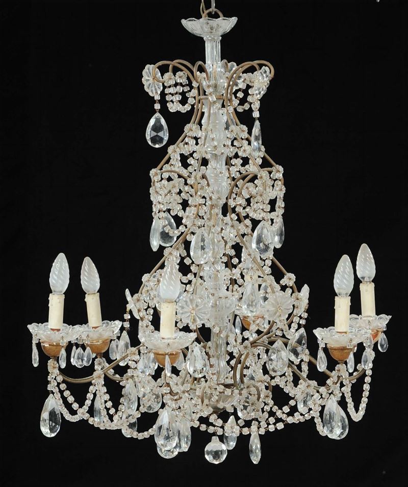 Lampadarietto a sei luci in metallo e cristalli, XX secolo  - Asta Antiquariato e Dipinti Antichi - Cambi Casa d'Aste