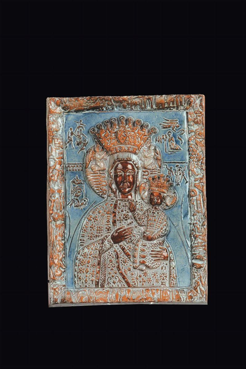 Angelo Biancini, Madonna della Czestochowa. A rectangular terracotta bas-relief, glazed in white and light blue Madonna della Czestochowa  - Auction 20th Century Decorative Arts - I - Cambi Casa d'Aste