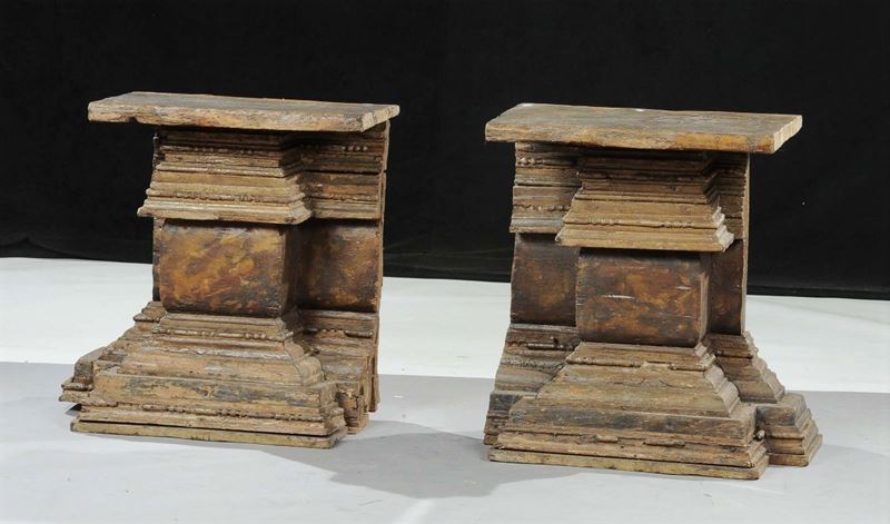 Due moduli di altarolo laccati, Lucca XIX secolo  - Auction Antiques and Old Masters - Cambi Casa d'Aste