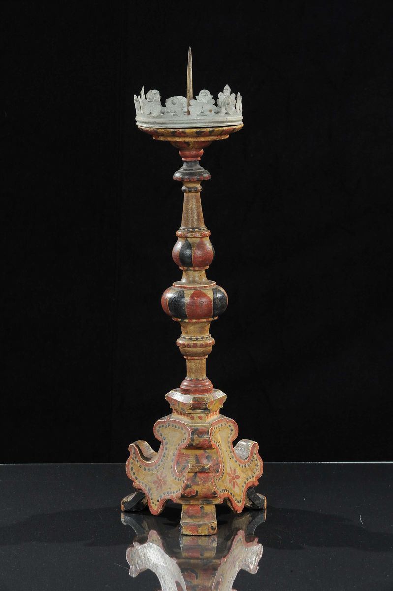 Reggicero in legno intagliato e dipinto, Veneto XIX secolo  - Auction OnLine Auction 03-2012 - Cambi Casa d'Aste